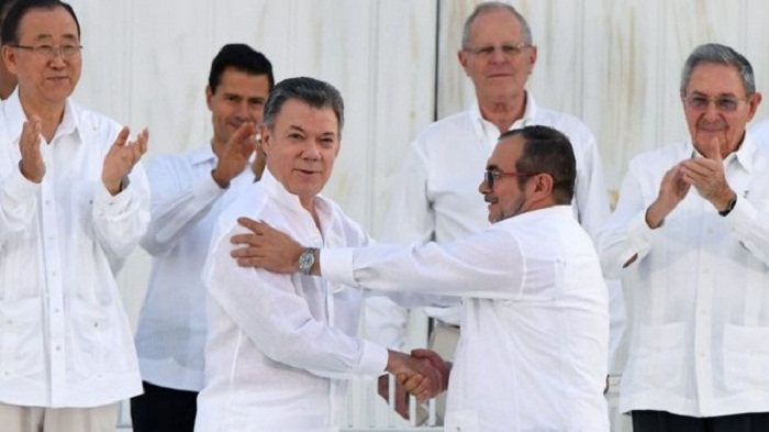 Colombia peace deal: Historic agreement is signed